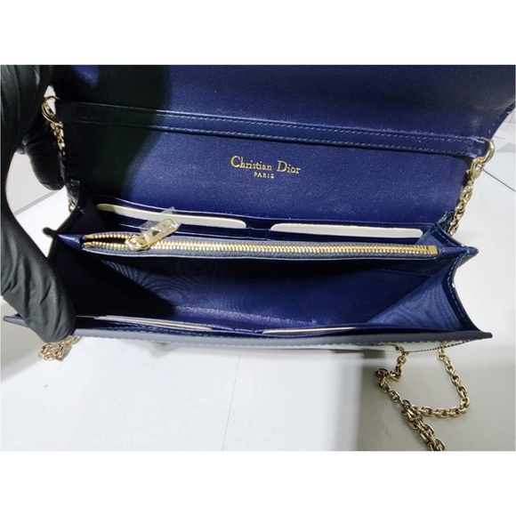 Authentic CHRISTIAN DIOR Patent Montaigne Crossbody Bag Blue - Picture 13 of 14